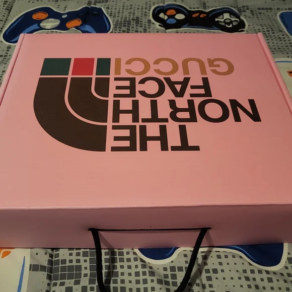 The North Face X Gucci Multicolor Logo-Print Zip Jacket - Picture 7 of 7